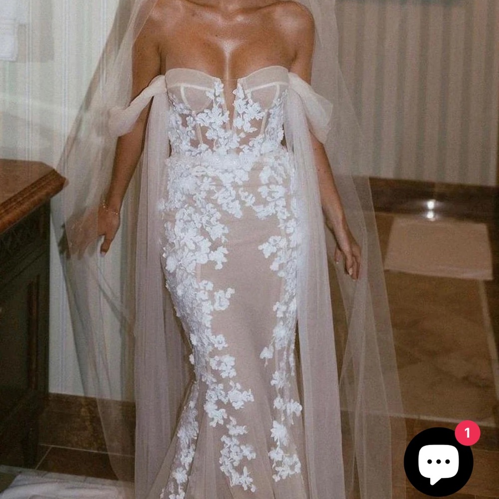 Elegant White Lace Wedding Dress